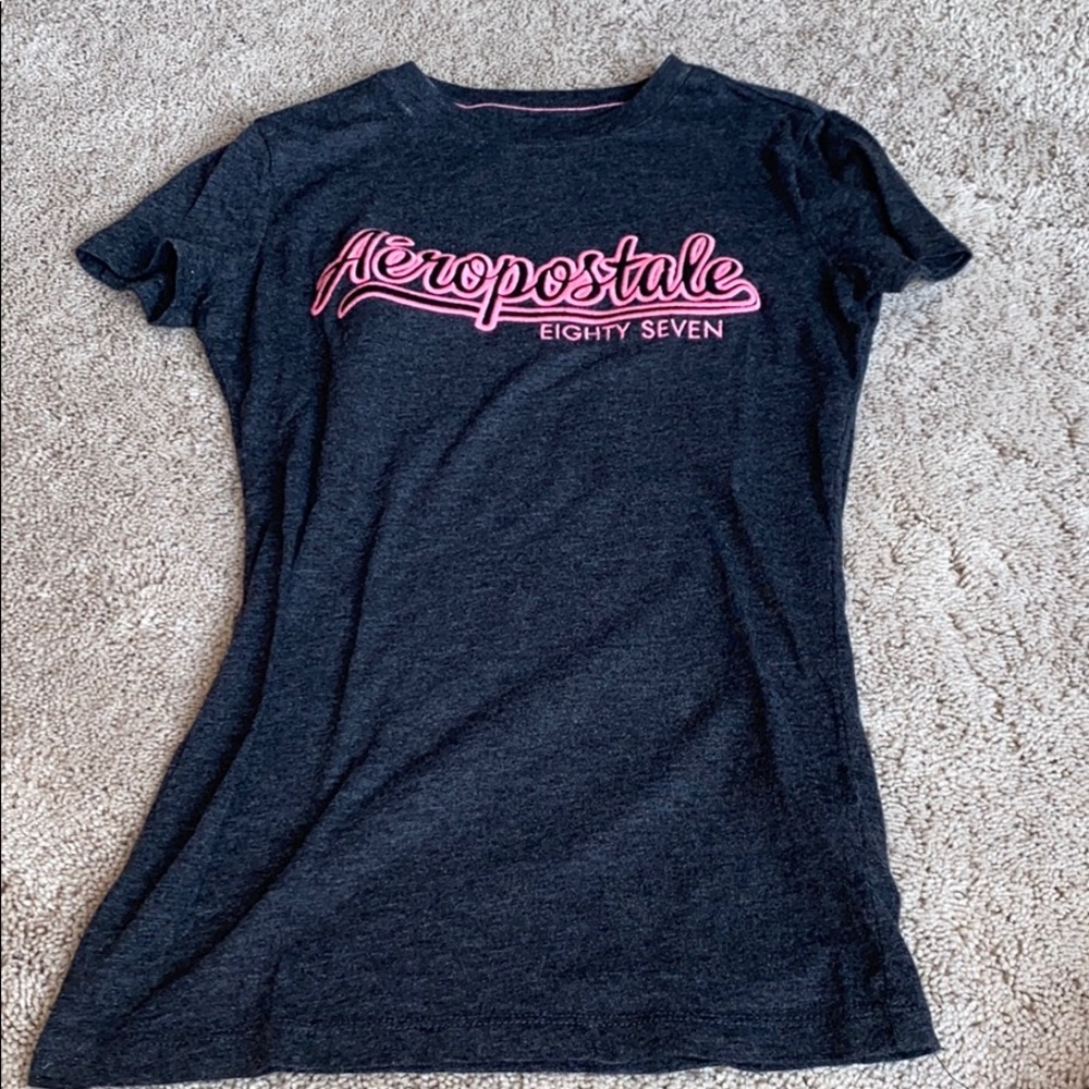 i am selling a shirt.